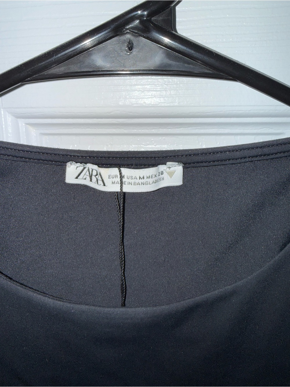 Zara Black Sleeveless Cropped Tank - Picture 2 of 3